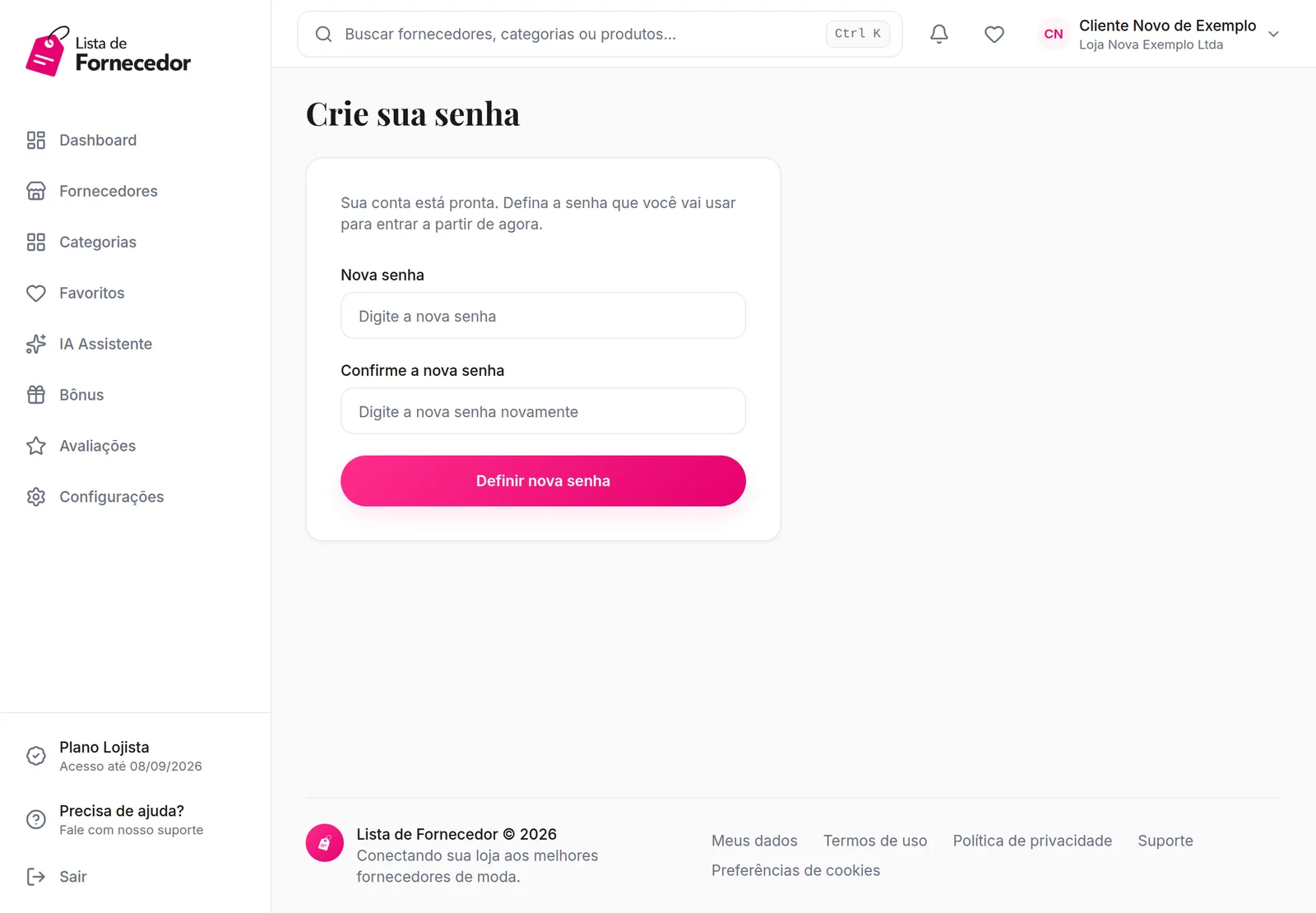 Tela “Crie sua senha” dentro da plataforma, com os campos de nova senha e o menu lateral do painel ao lado.